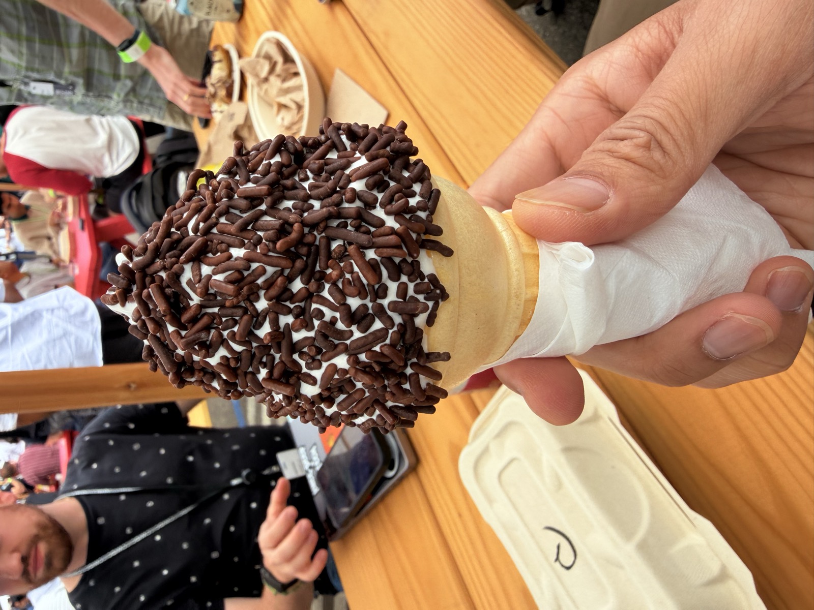 Soft serve in the blazing sun tasted great 😋